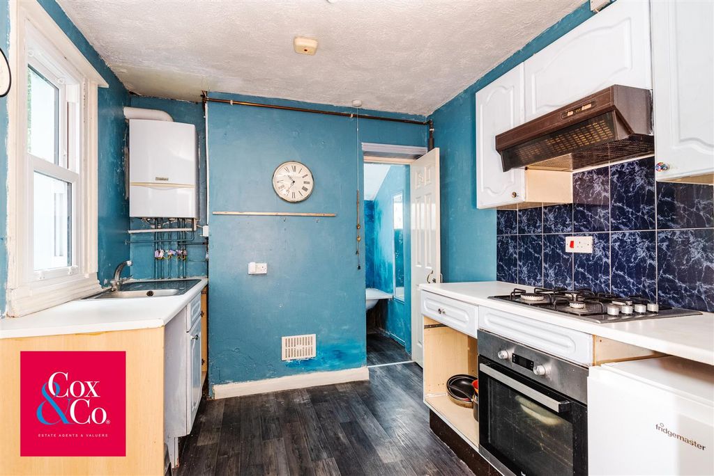 Property photo 3 of 17 81P_0547.Jpg