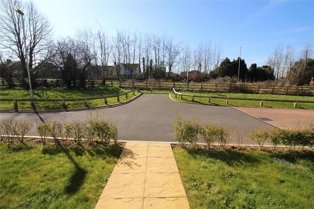 Property photo 2 of 15 Picture No. 36