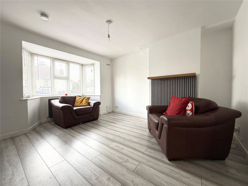 Property photo 3 of 11 Picture No. 13