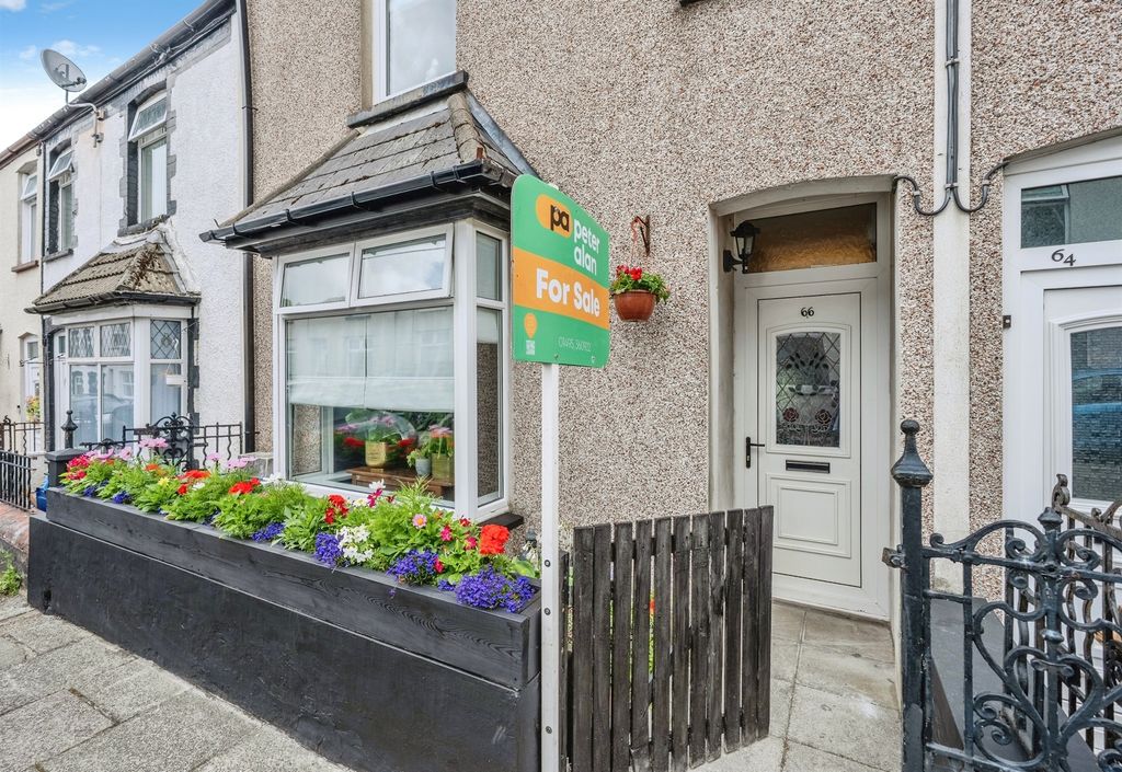 Property photo 1 of 33