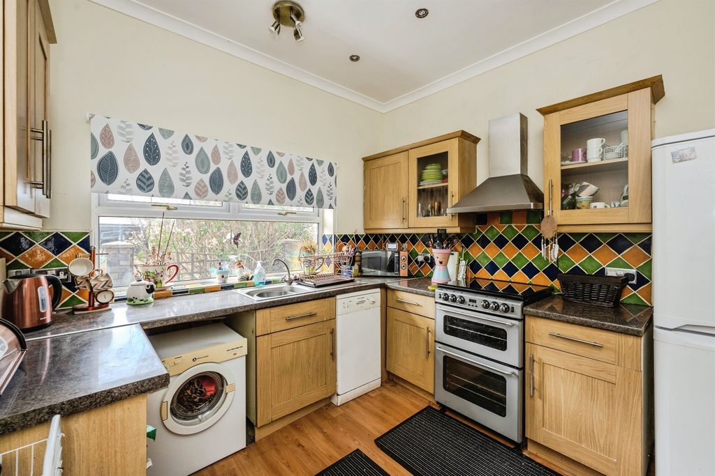 Property photo 3 of 16