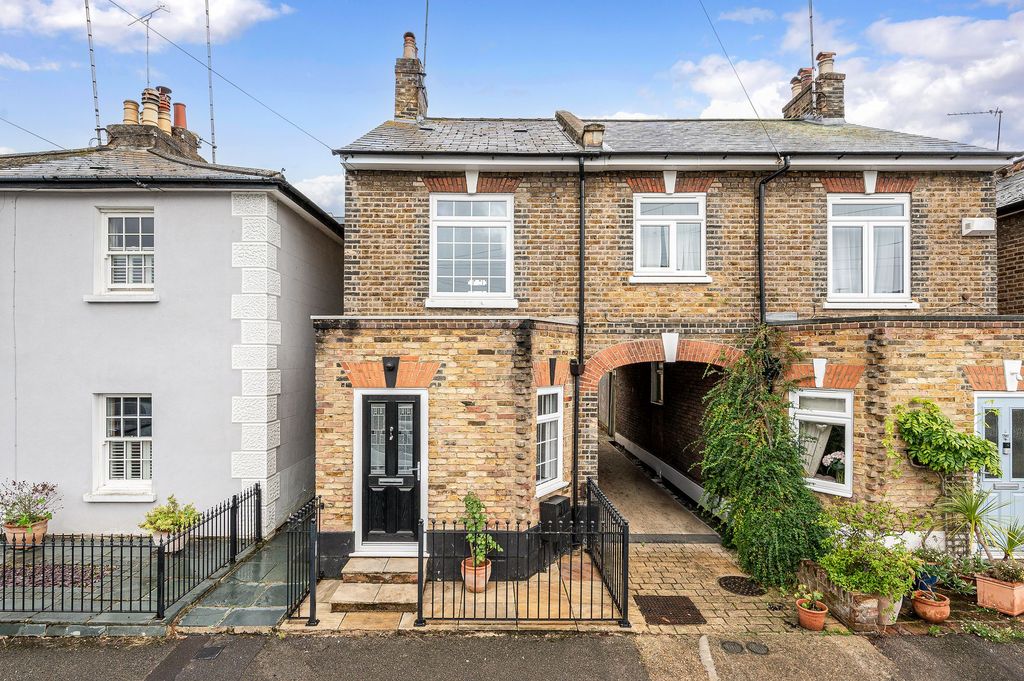 Property photo 1 of 13