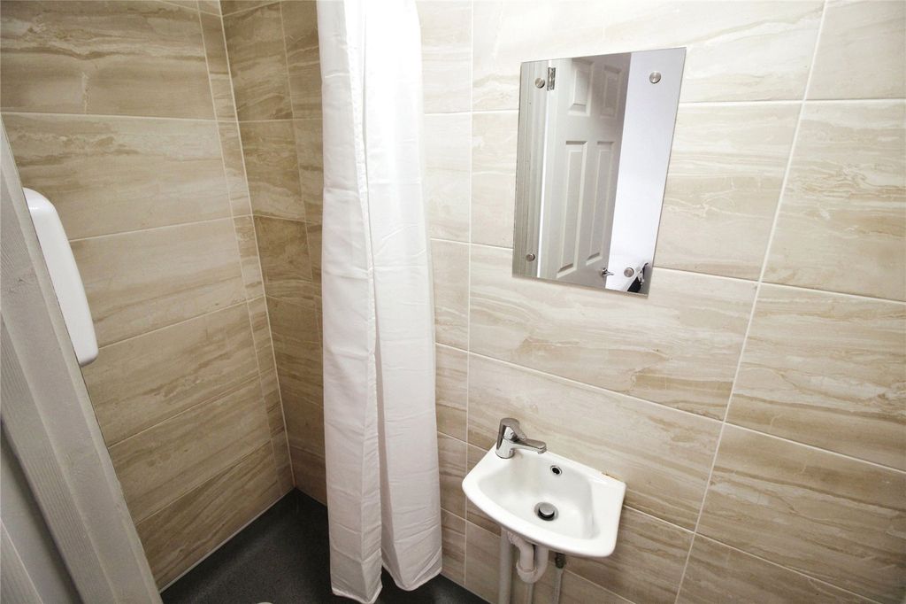 Property photo 2 of 4 Picture No. 01