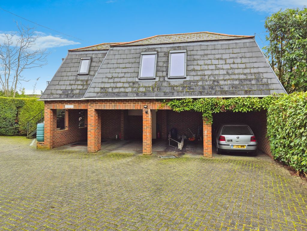 Property photo 1 of 6 Front