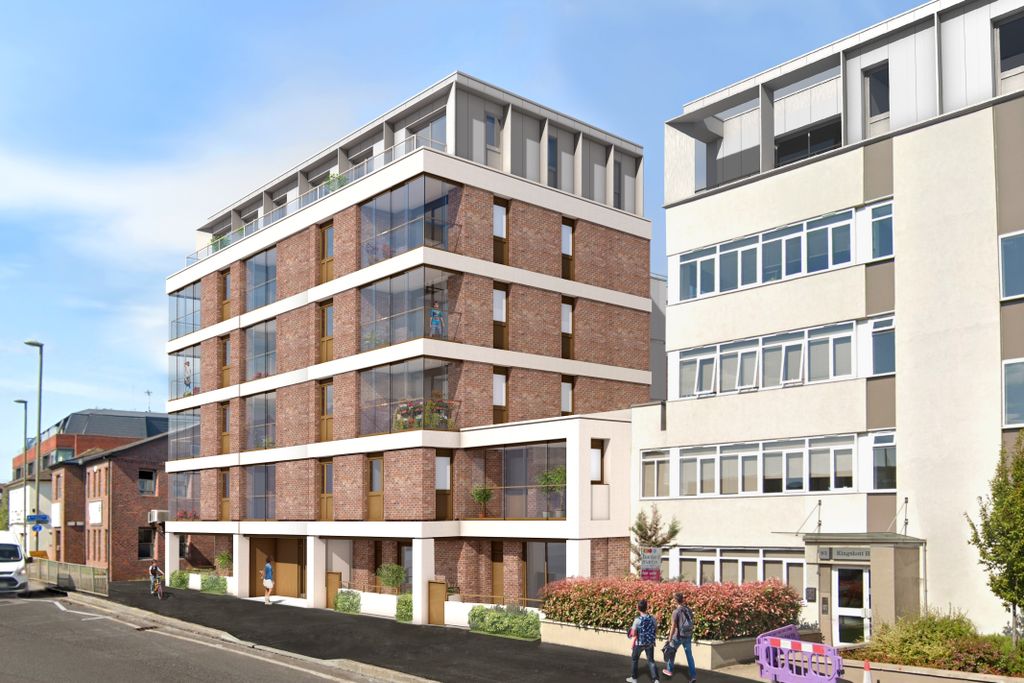 Property photo 1 of 4 79 - 81 East Street, Epsom, Kt17 1Dt