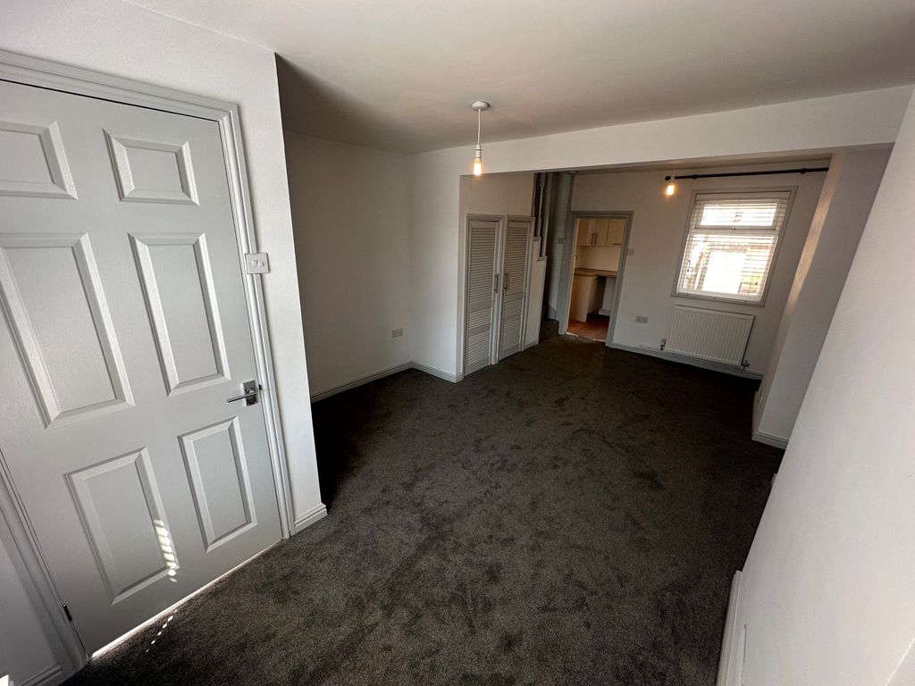 Property photo 2 of 8 Living Room