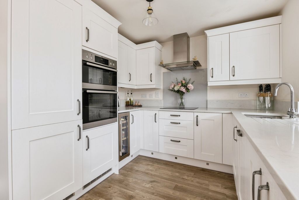 Property photo 2 of 22 Pbox-Img.Jpg