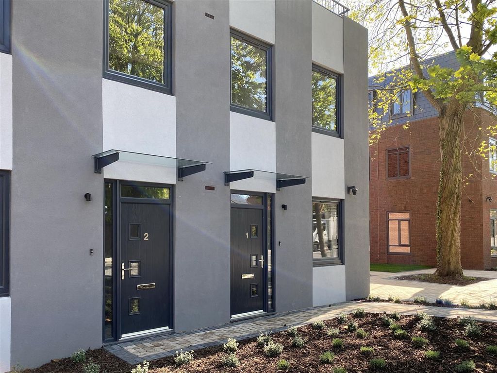 Property photo 2 of 15