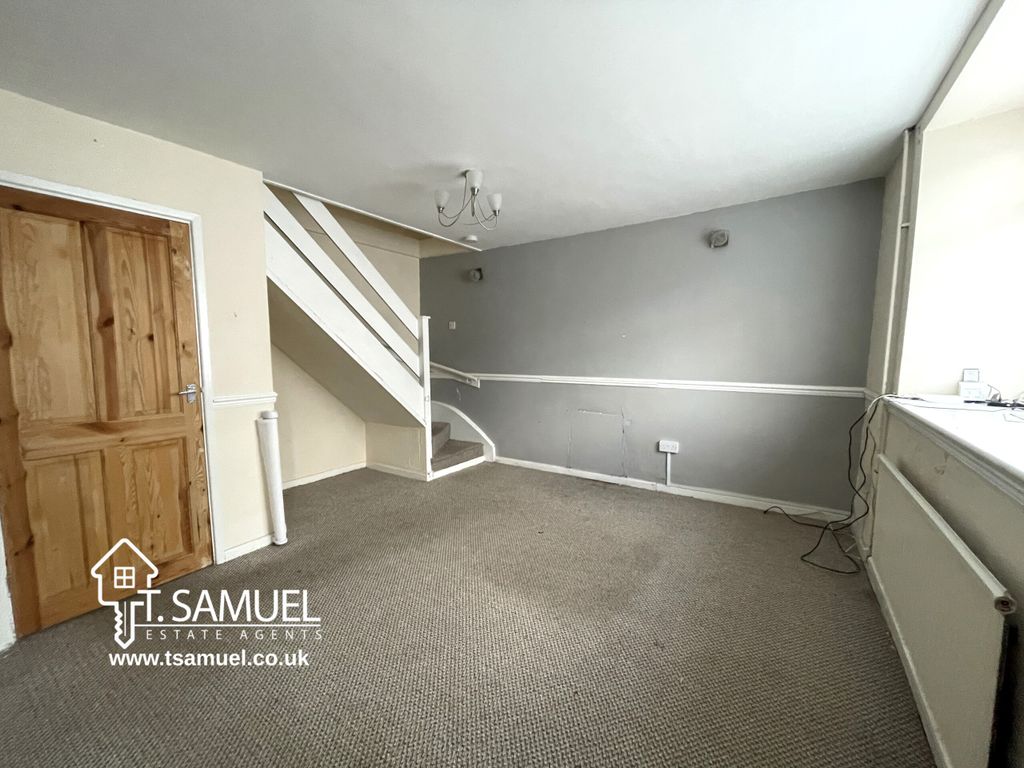 Property photo 2 of 29 Lounge.Jpg