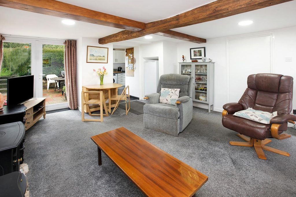 Property photo 3 of 18 Photo 13