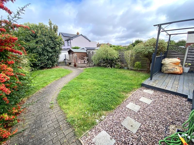 Property photo 3 of 17 Photo 6