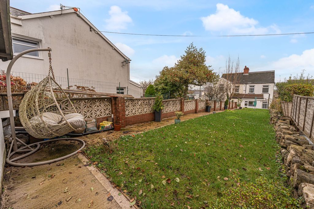 Property photo 2 of 24