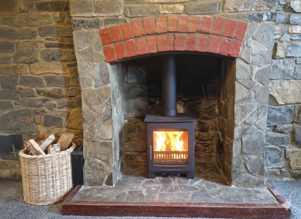 Property photo 2 of 13 Cosy Log Fire Place