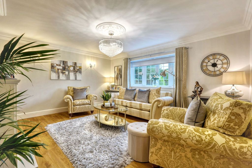 Property photo 3 of 40