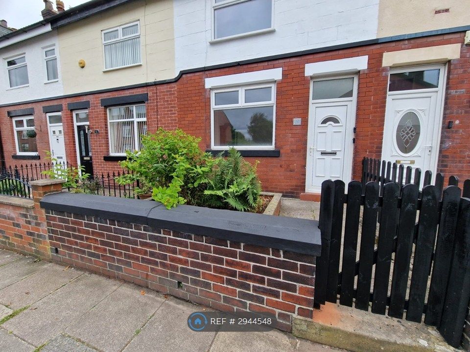 Property photo 2 of 20