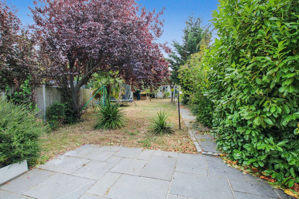 Property photo 2 of 8
