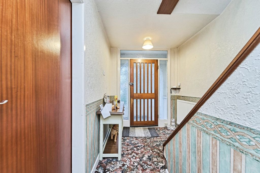 Property photo 3 of 21 Pbox-Img.Jpg