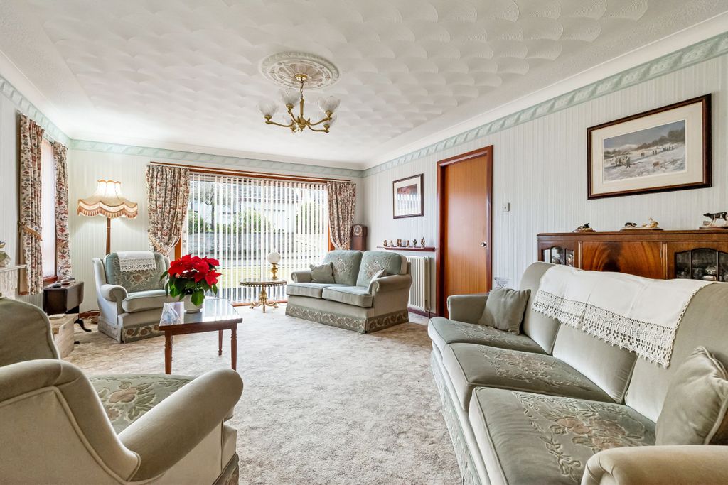 Property photo 3 of 25