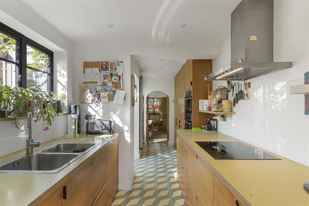 Property photo 3 of 32 3