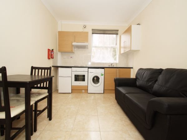 Property photo 1 of 4