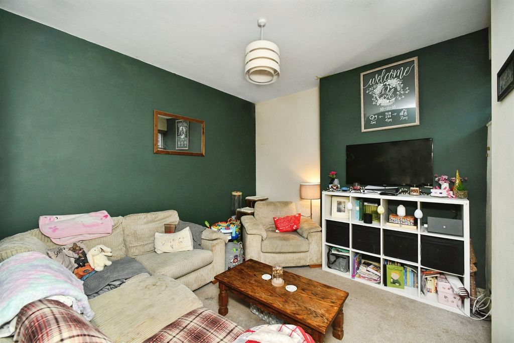 Property photo 2 of 17