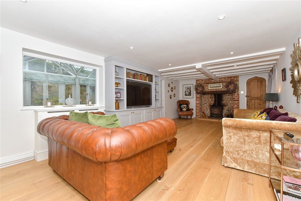 Property photo 2 of 18 Sitting Room