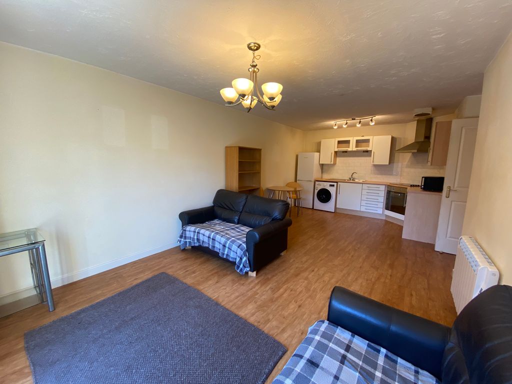 Property photo 3 of 9 Living Room Kitchen