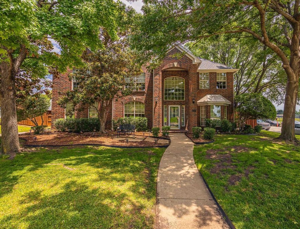 Property photo 1 of 26