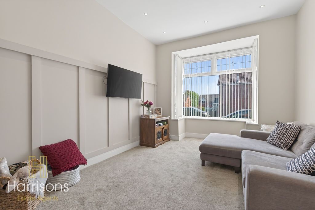 Property photo 3 of 26 5124323