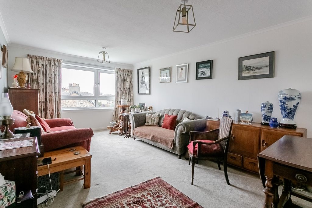 Property photo 3 of 21