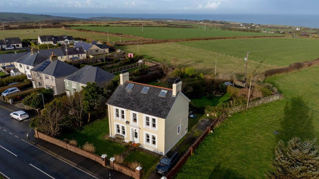 Property photo 1 of 28