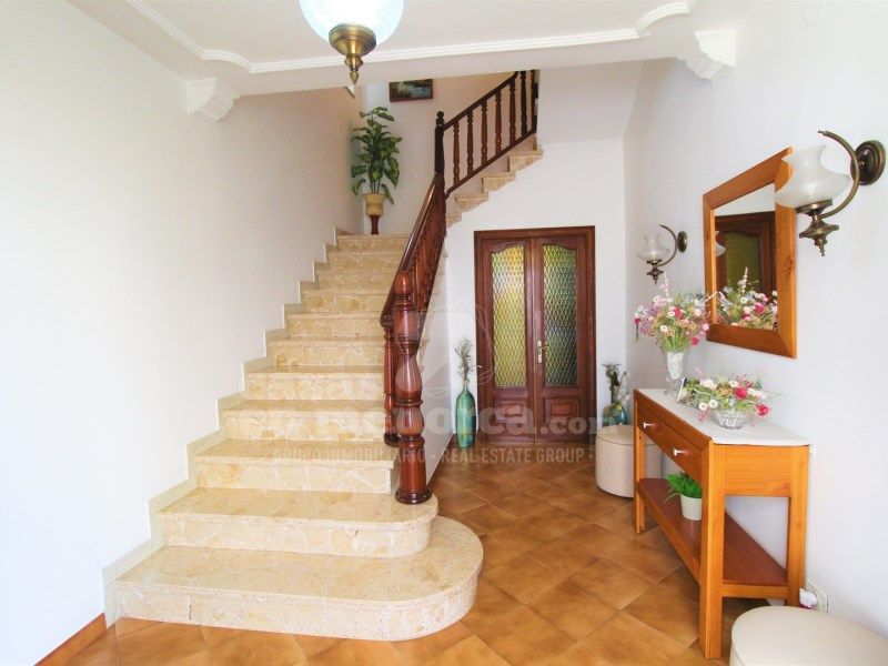 Property photo 1 of 34