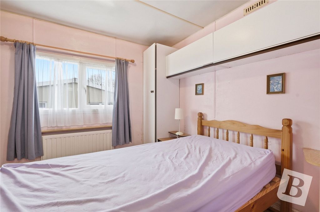 Property photo 3 of 11 Bedroom