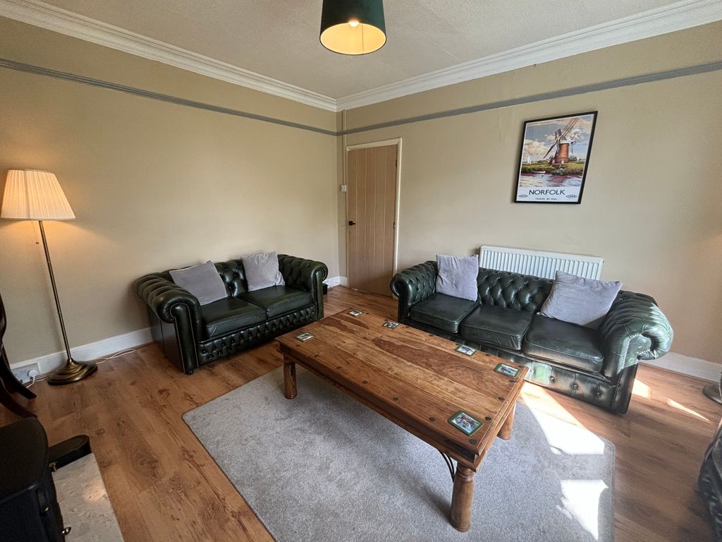 Property photo 2 of 14 Image