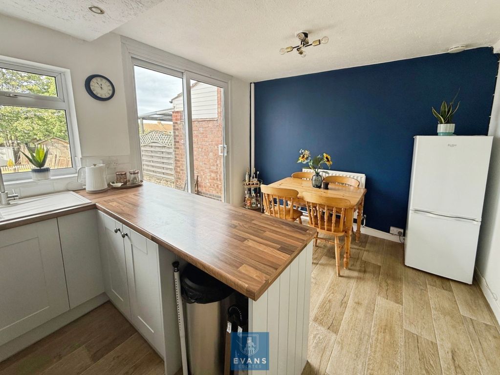 Property photo 3 of 14 Kitchen/ Diner