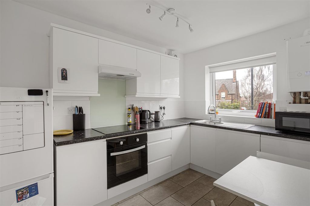 Property photo 3 of 17 4_Heworth_Court_1.Jpg