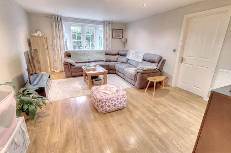 Property photo 2 of 12 Photo 13