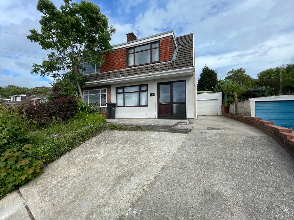 Property photo 2 of 22