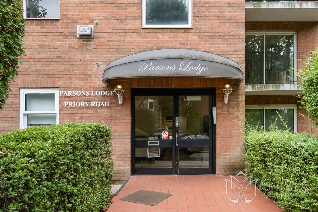Property photo 1 of 12
