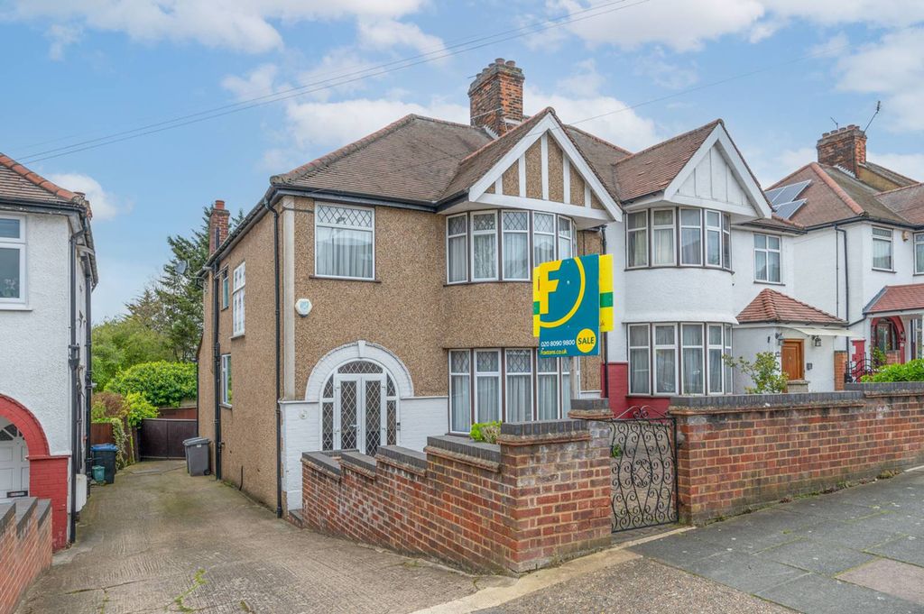 Property photo 3 of 17