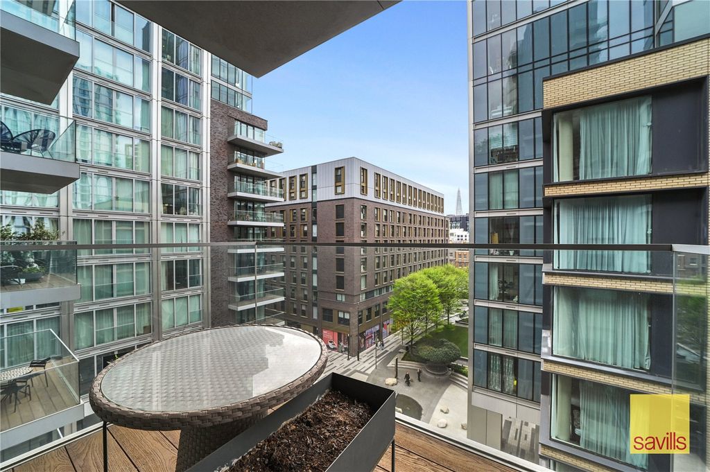 Property photo 3 of 18 Balcony