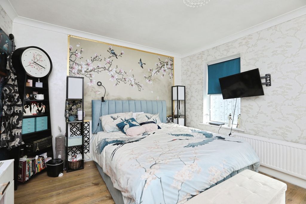 Property photo 3 of 22 Pbox-Img.Jpg