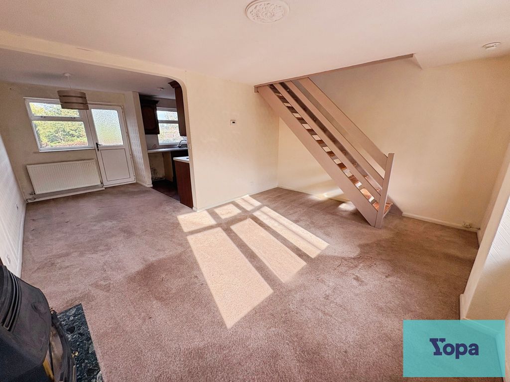 Property photo 2 of 15 Lounge