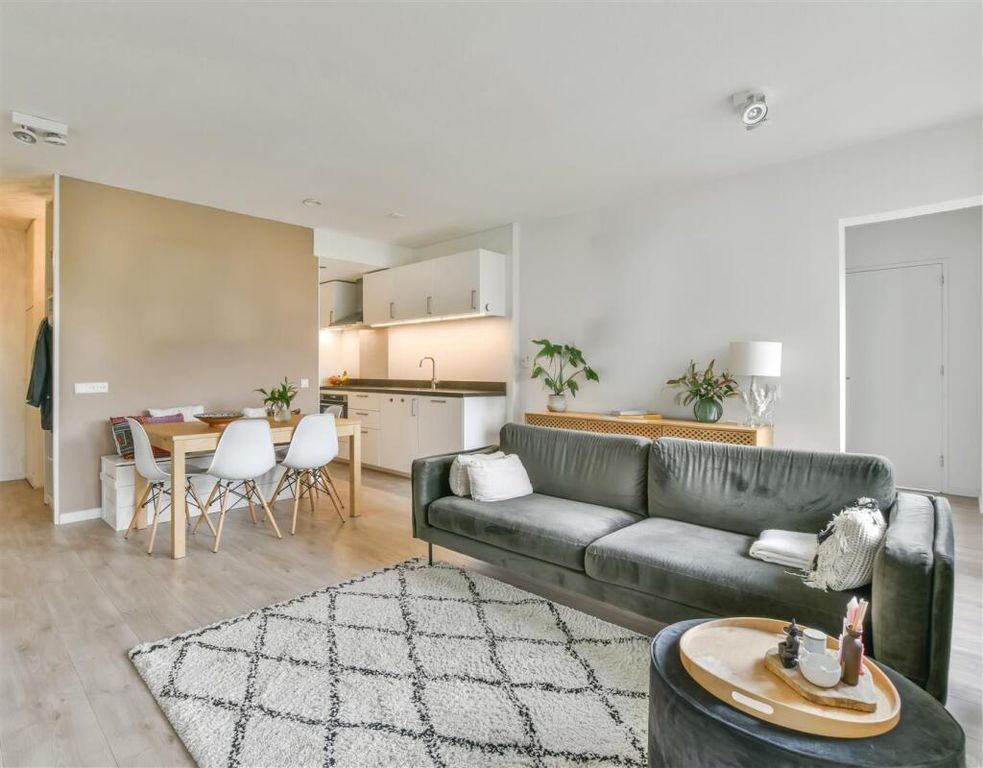 Property photo 1 of 2