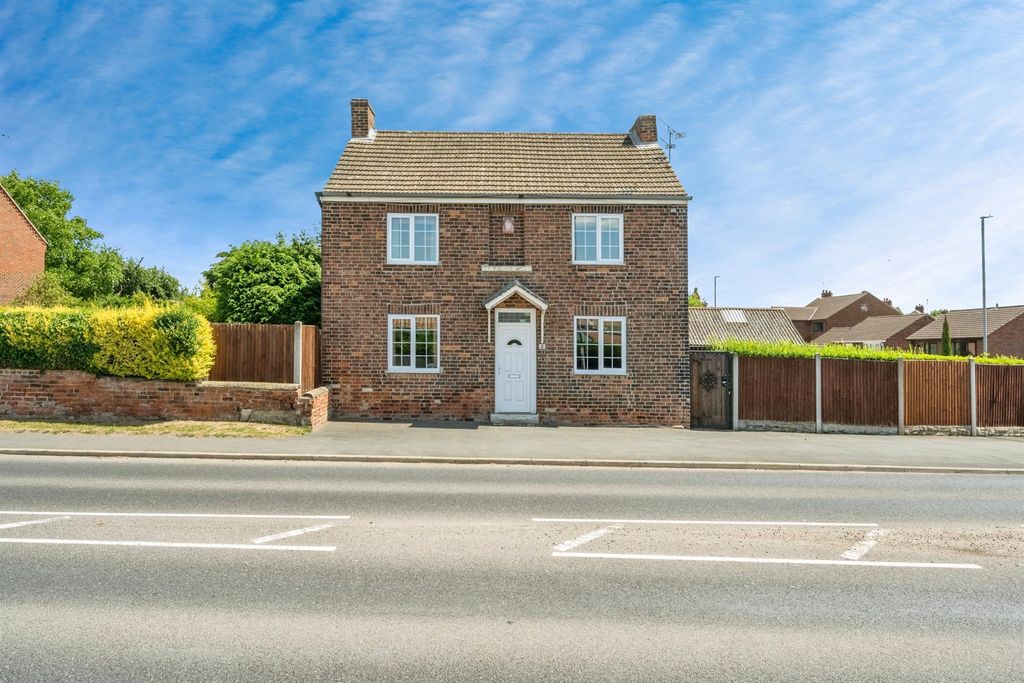 Property photo 2 of 19