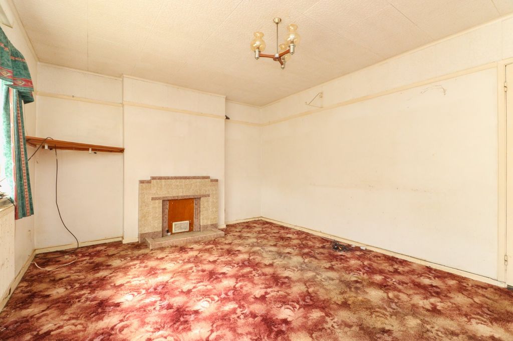 Property photo 3 of 10 Picture 3