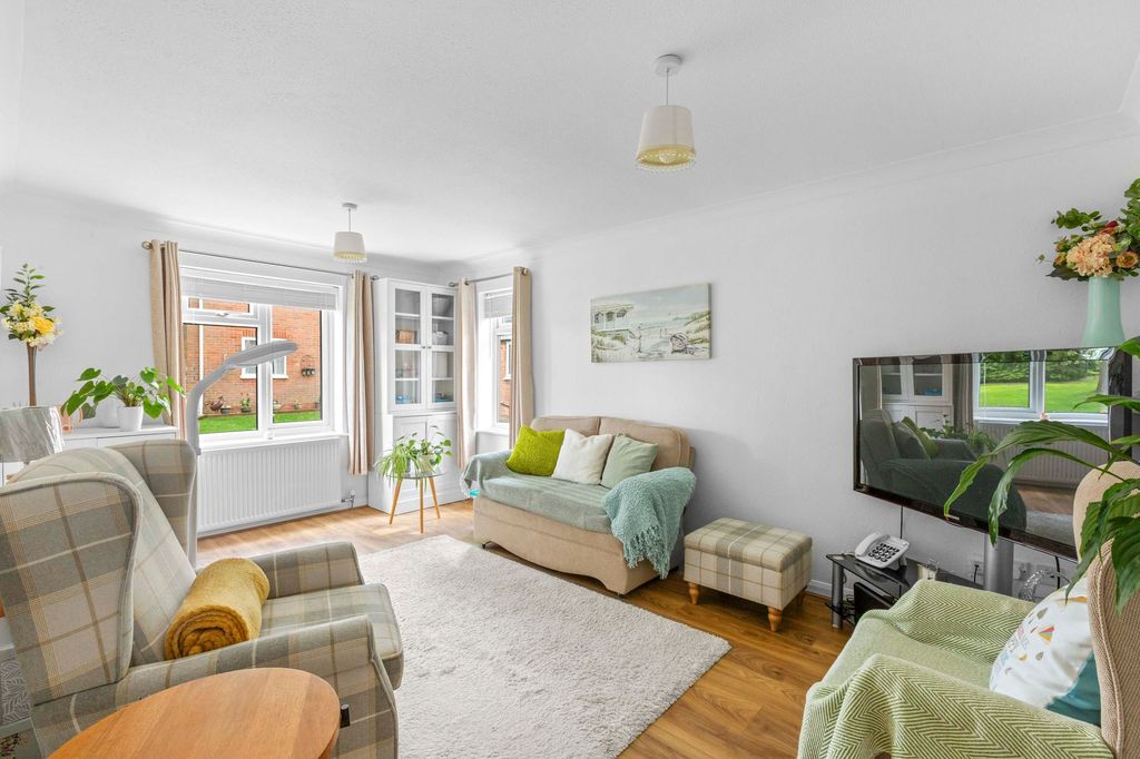 Property photo 2 of 7