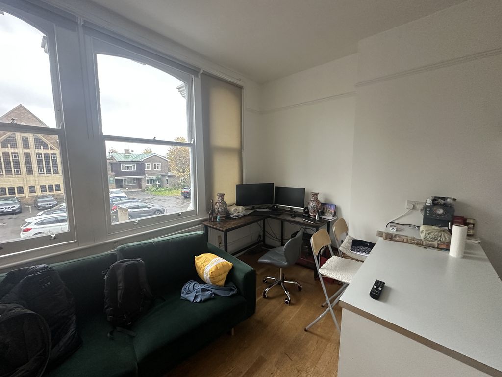 Property photo 3 of 11 Img_1387.Jpg