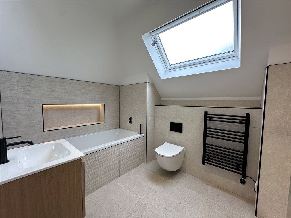 Property photo 3 of 36 Picture No. 28