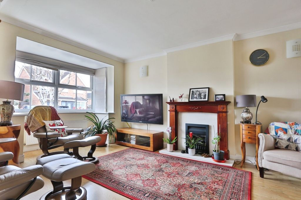 Property photo 2 of 21 4093345